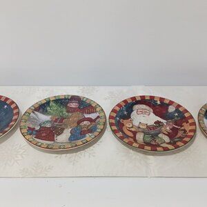 Ceramic plates with Christmas pictures on. Set of 4